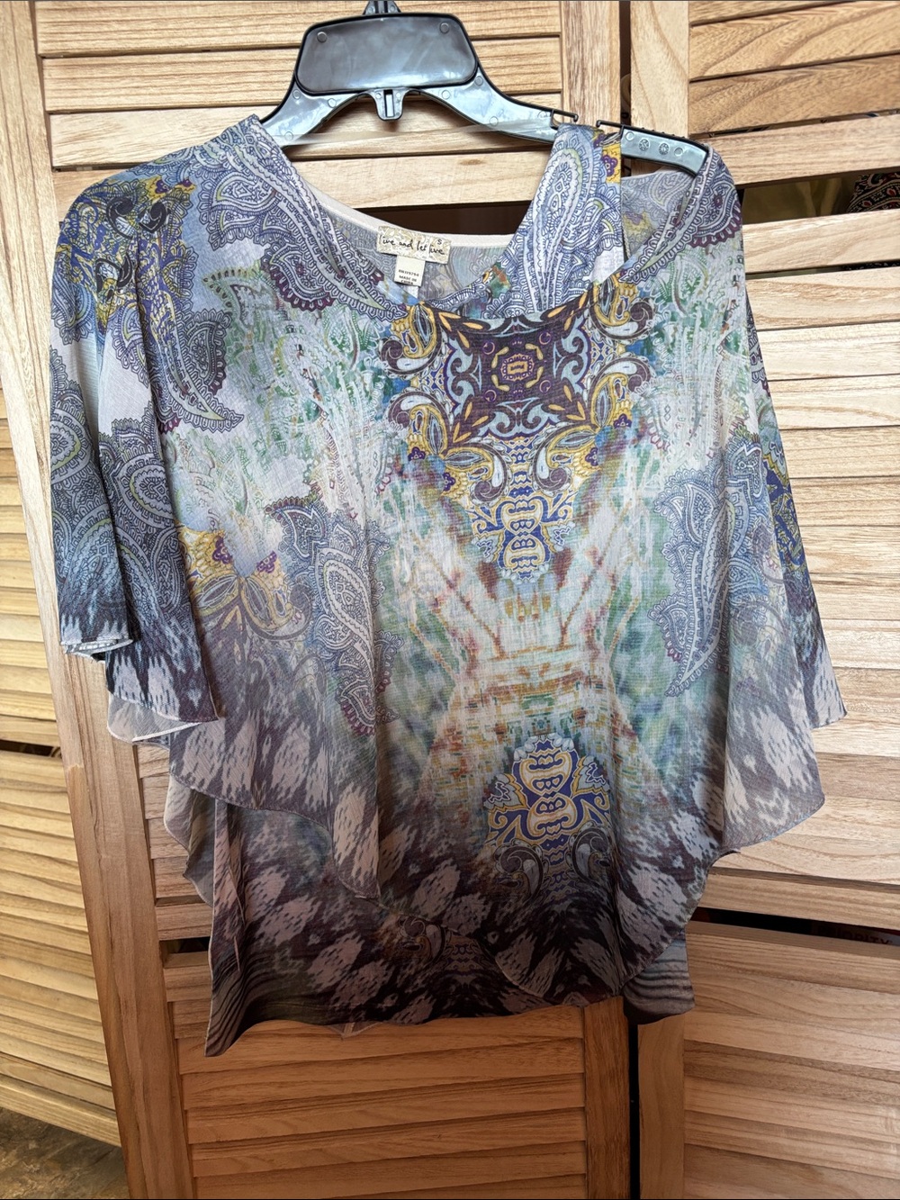 live and let live Paisley Flutter Sleeve coverup and matching tank small